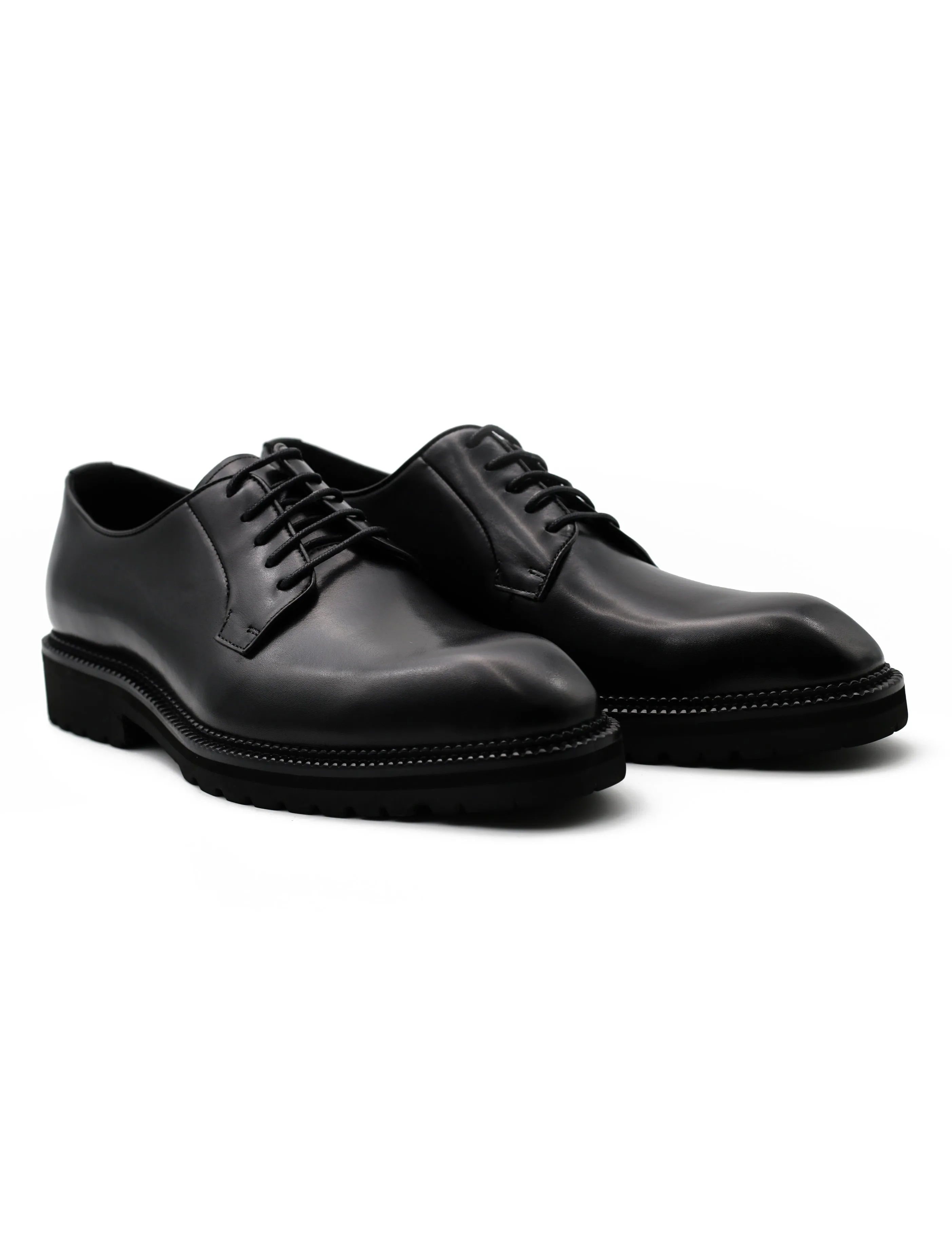 BLACK POLISHED LEATHER DERBY SHOES – CHISEL TOE – LUG SOLE