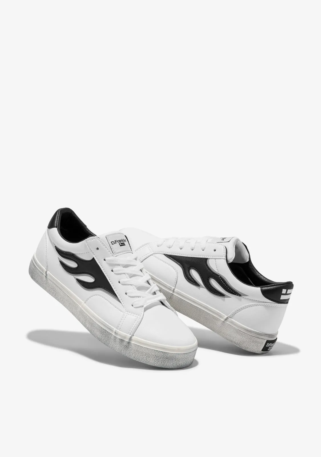 Echo Flame Nap White / Black