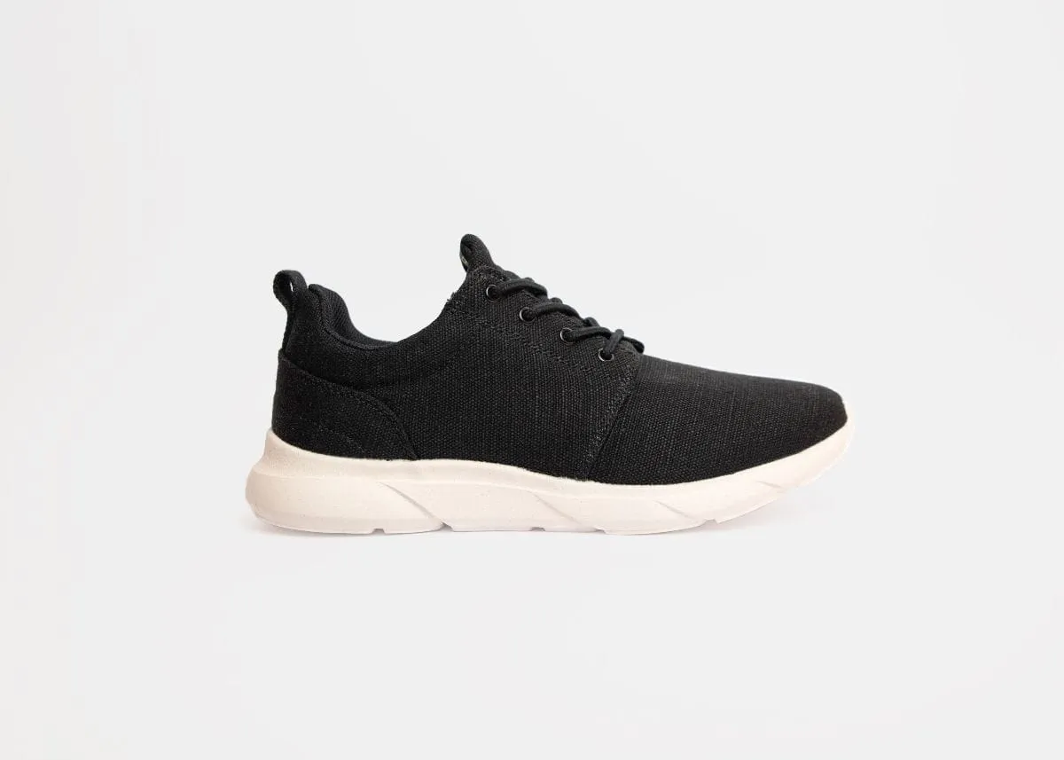 Explorer V2 Women's Vegan Hemp Trainers | Black & White